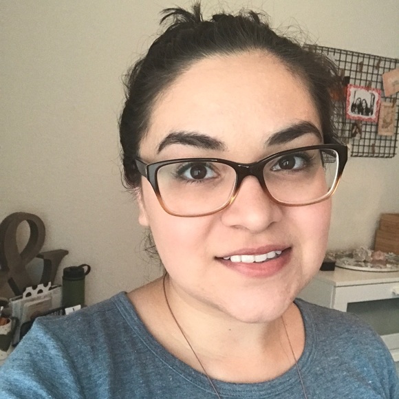 Meet your Posher, Erica - Picture 1 of 1